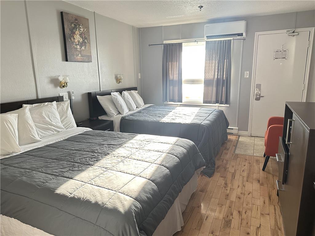 Images Harbourview Inn, SureStay Collection by Best Western