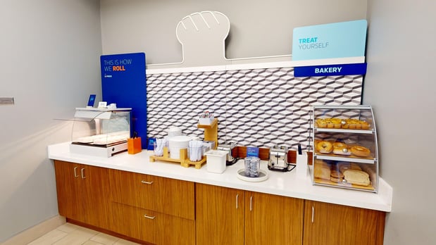 Images Holiday Inn Express & Suites Chicago Schaumburg by IHG