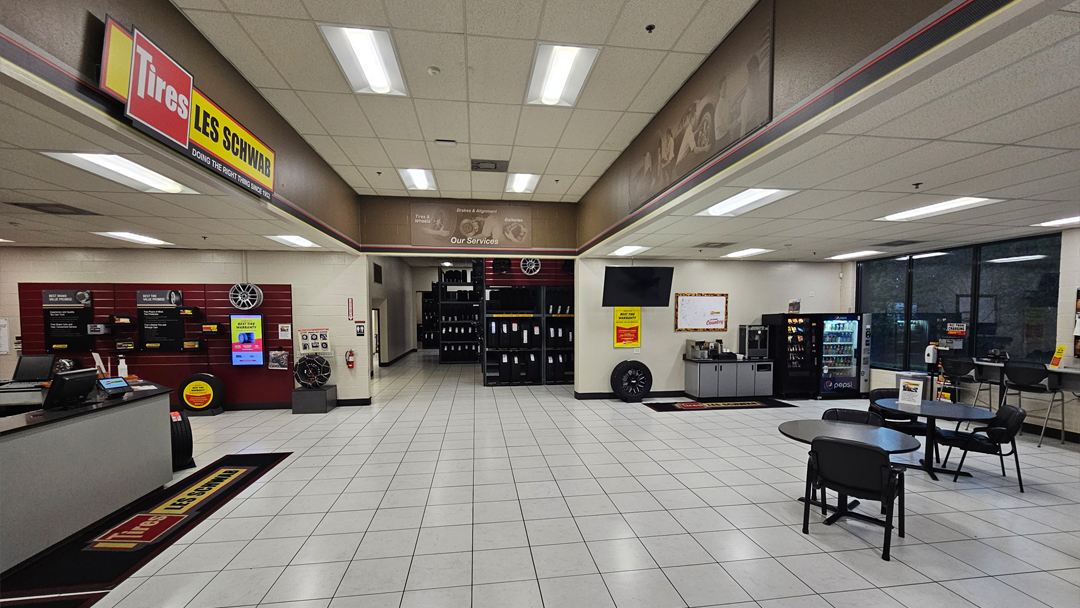 Les Schwab Tire Center