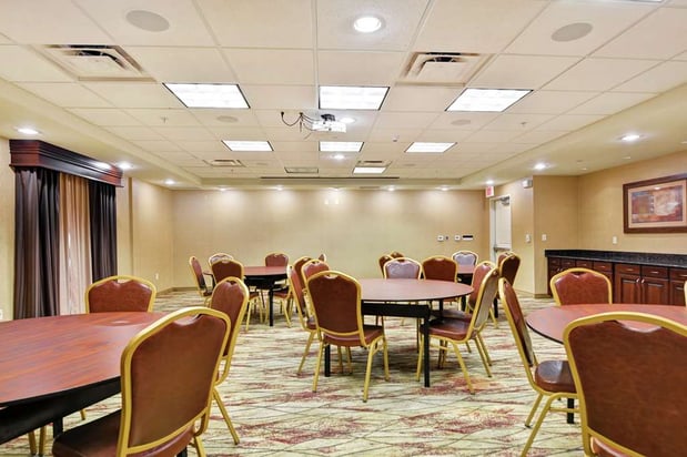 Images Hampton Inn & Suites Peoria at Grand Prairie, IL