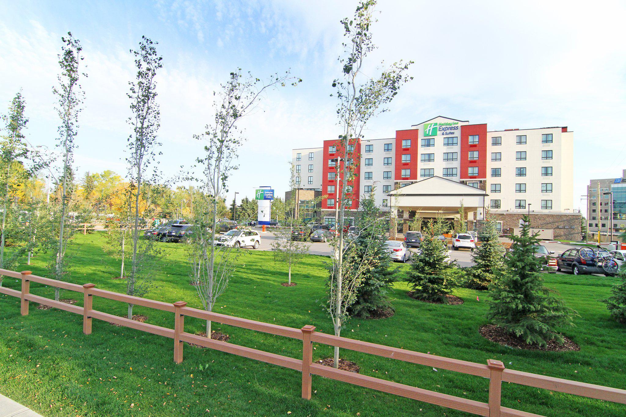 Holiday Inn Express & Suites Calgary NW University Area in Calgary