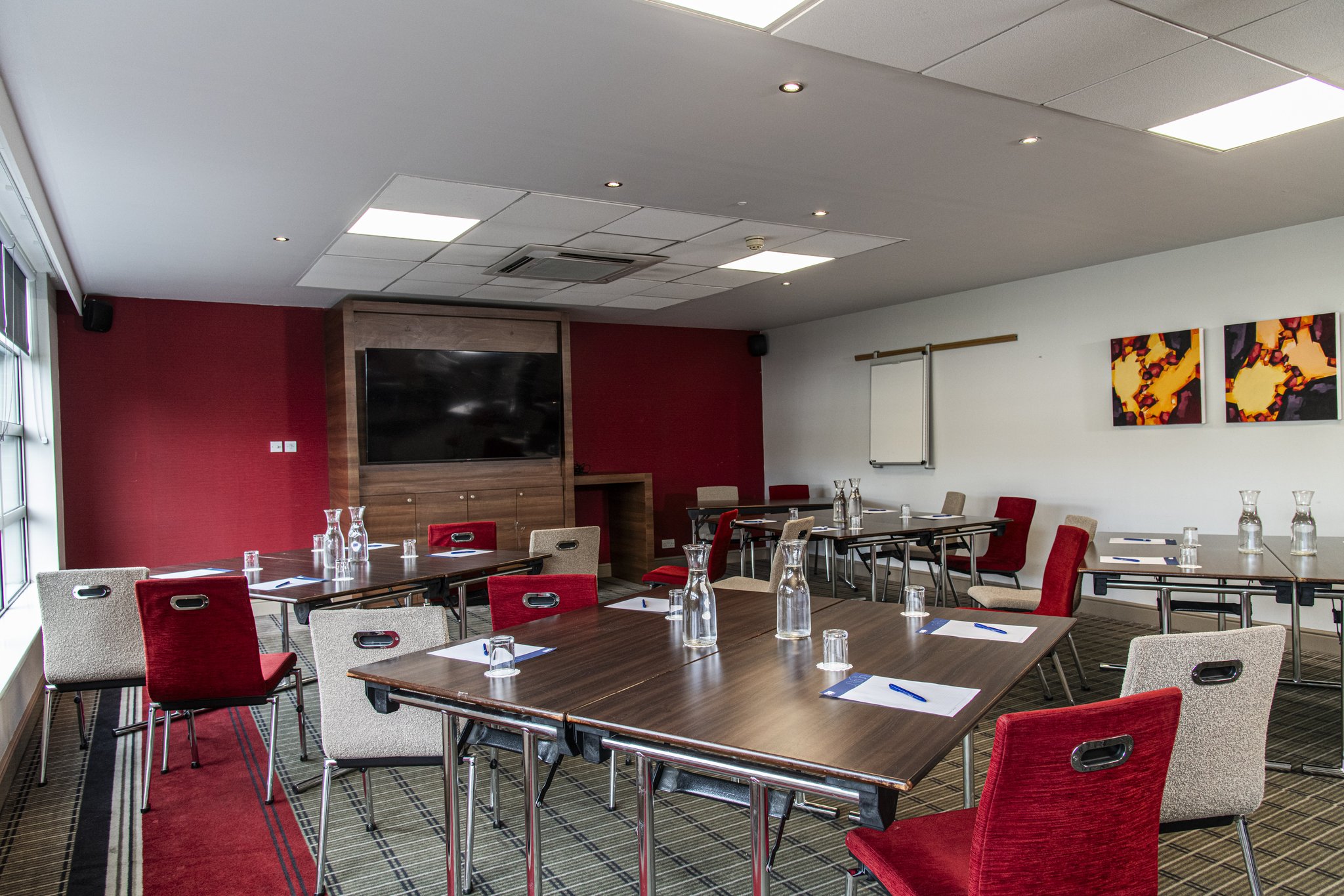Images Holiday Inn Express Glasgow Airport by IHG