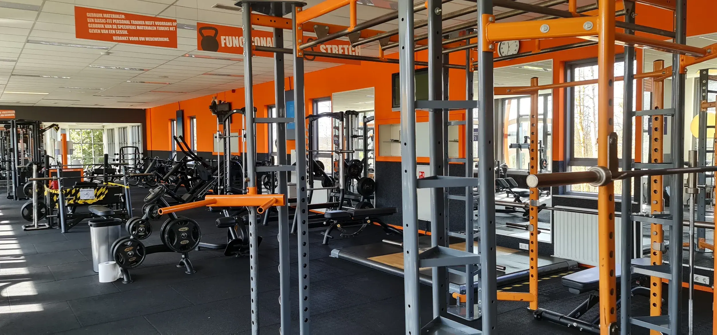 Foto's Basic-Fit 24/7