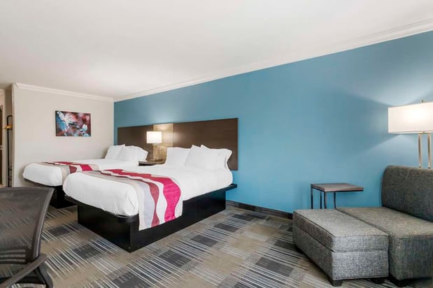 Images Best Western Medical Center North Inn & Suites Near Six Flags