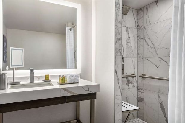 Images Hilton Grand Vacations Club Chicago Magnificent Mile