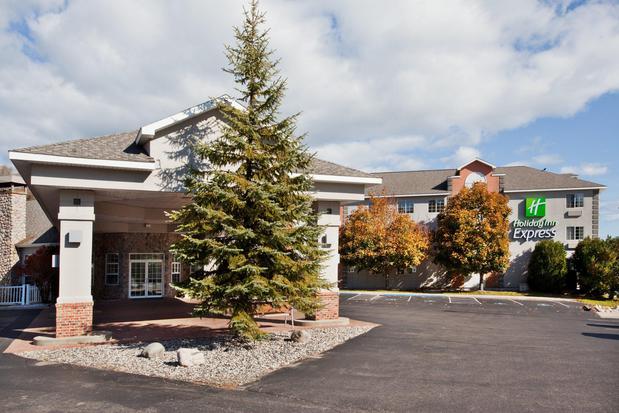 Images Holiday Inn Express St. Ignace-Lake Front, an IHG Hotel