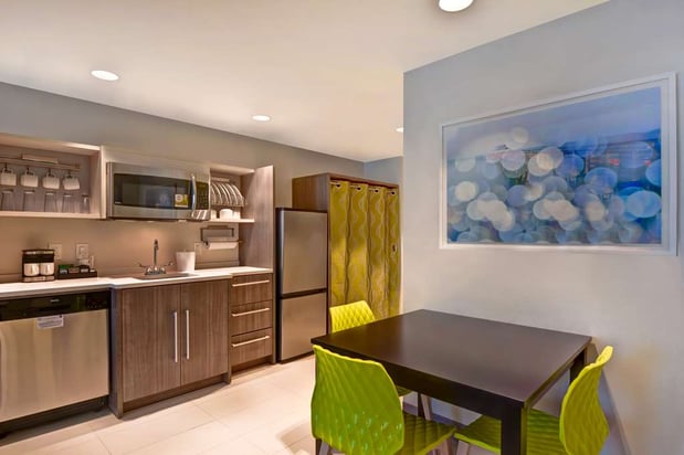 Images Home2 Suites by Hilton Naples I-75 Pine Ridge Road