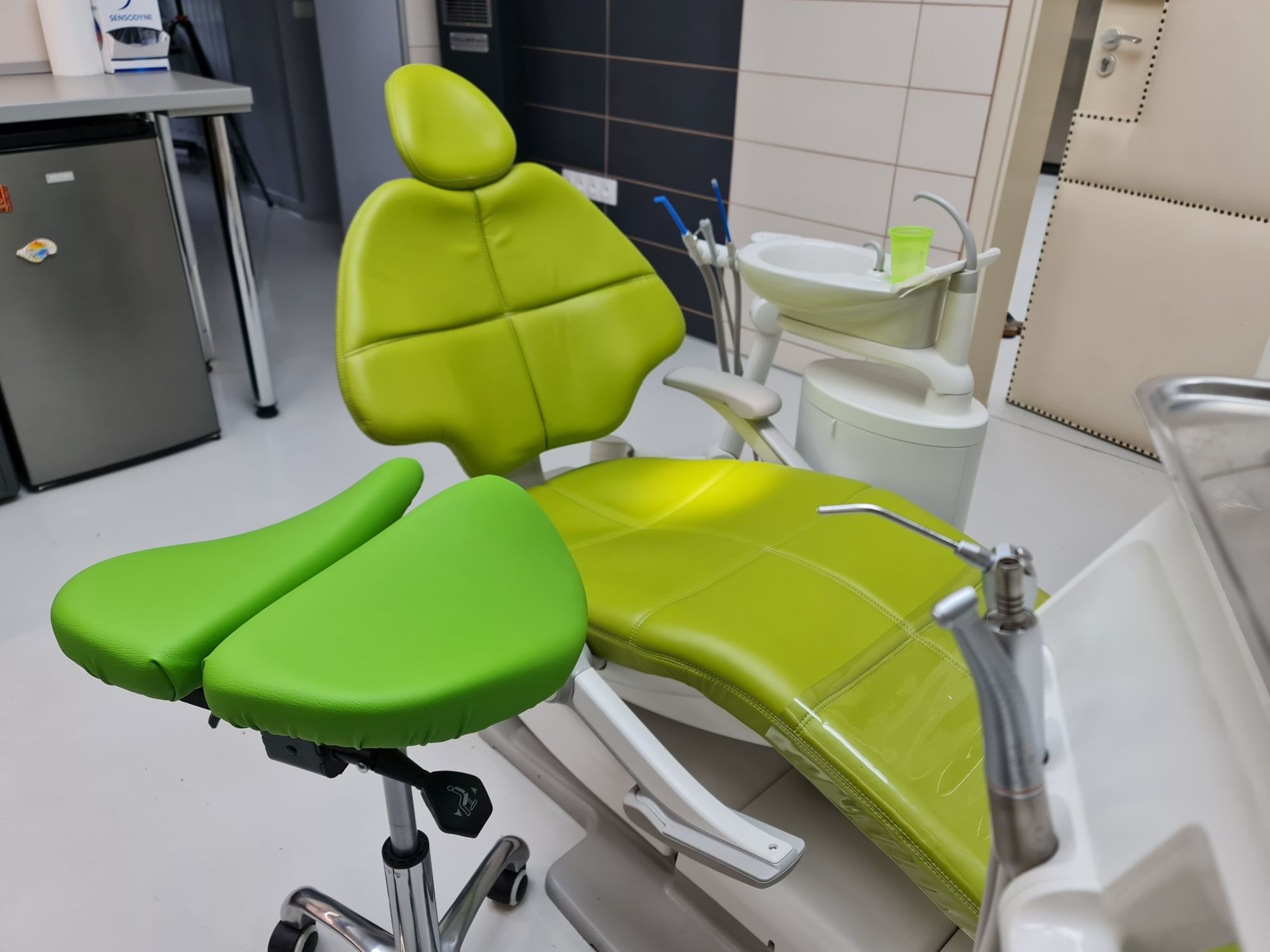 Images Dr. Gyuris Róbert Szájsebész Fogszakorvos