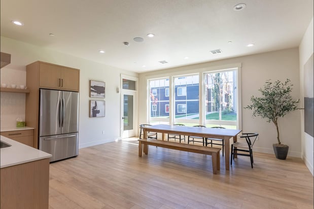 Images Cascade Place Apartment Homes