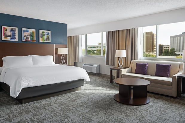 Images Holiday Inn Sioux Falls-City Centre by IHG