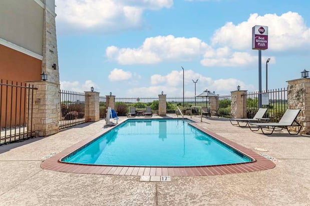 Images Best Western Plus Longhorn Inn & Suites