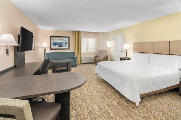 Images Candlewood Suites Destin-Sandestin Area, an IHG Hotel