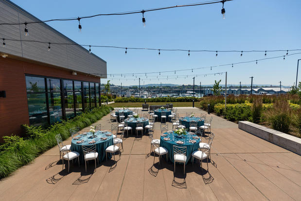 Images Hotel Indigo Seattle Everett Waterfront by IHG