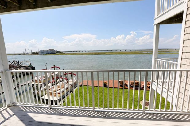 Images Hampton Inn & Suites Chincoteague-Waterfront