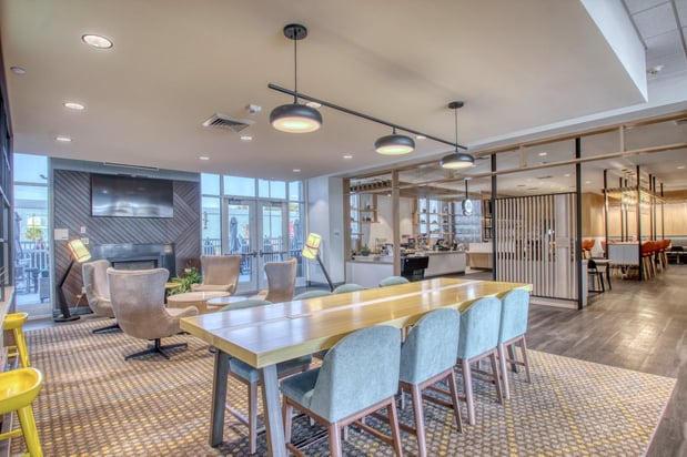 Images Holiday Inn Appleton by IHG