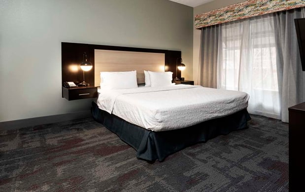Images Hampton Inn & Suites Raleigh Downtown