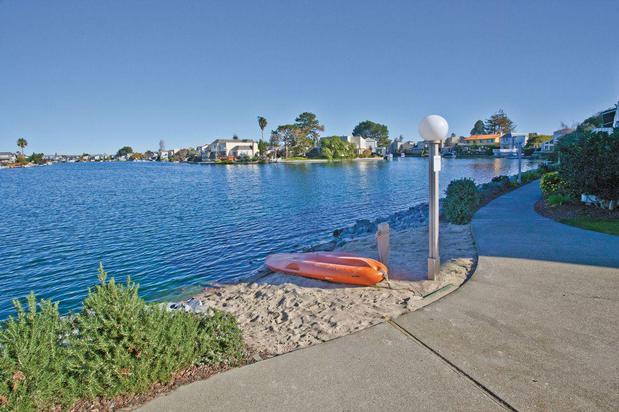 Images Shadow Cove