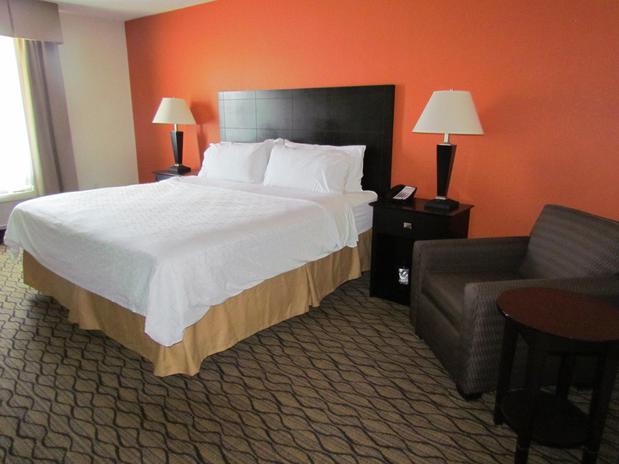 Images Holiday Inn Express & Suites Cadillac, an IHG Hotel