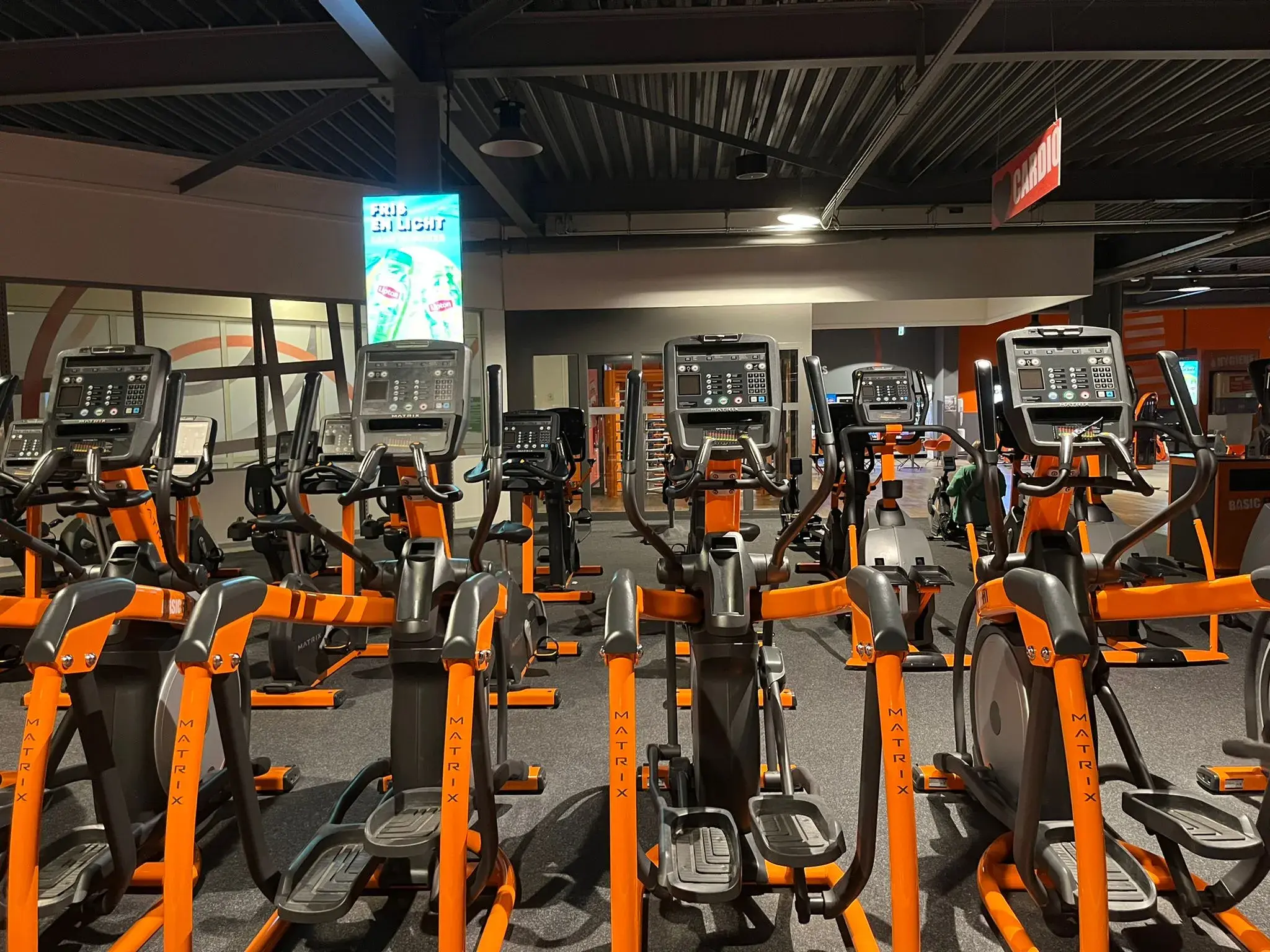 Foto's Basic-Fit 24/7