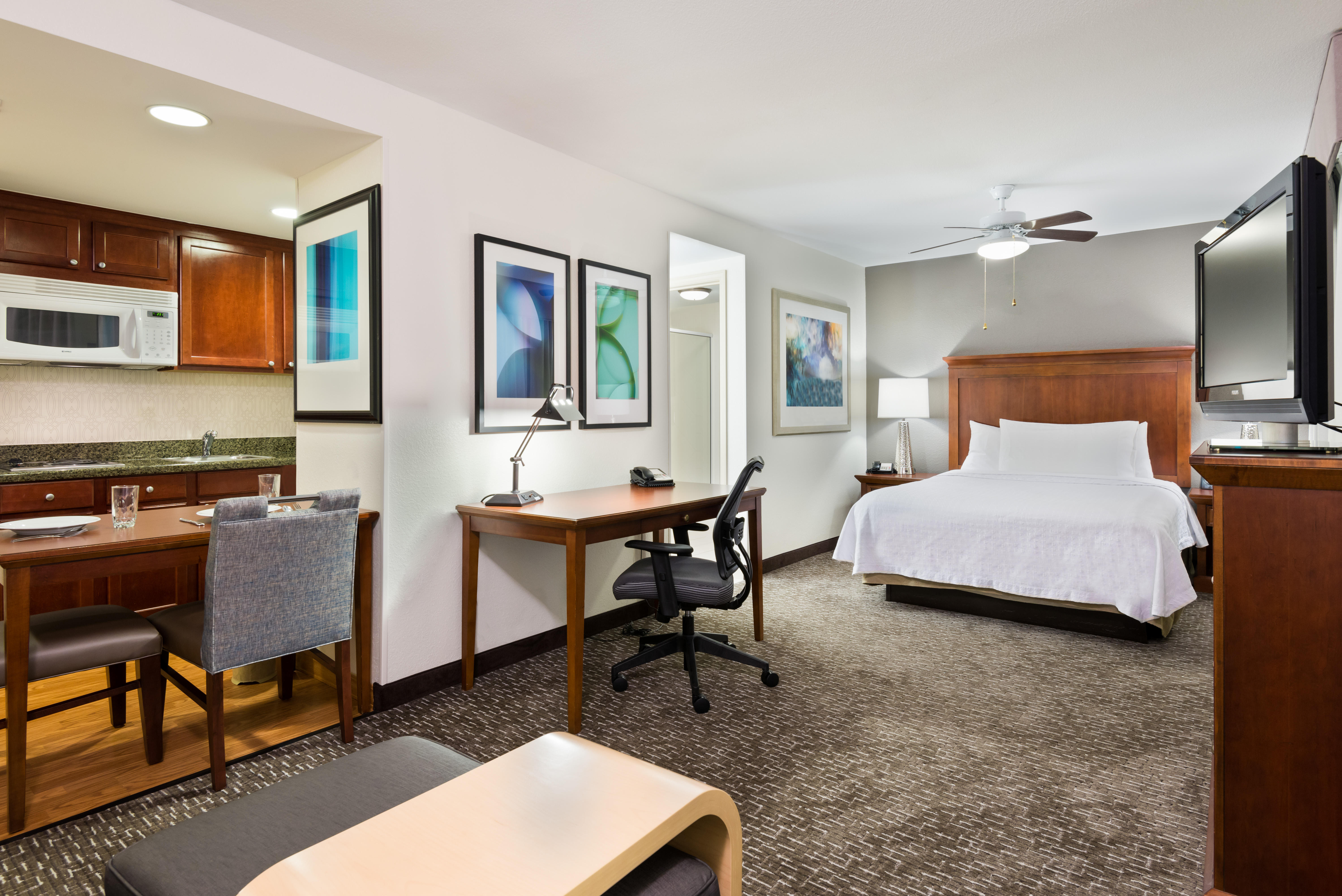 Homewood Suites by Hilton Jacksonville-South/St. Johns Ctr. Photo