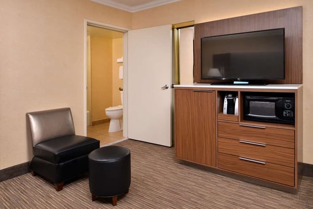 Images Best Western Hollywood Plaza Inn Hotel - Hollywood Walk of Fame LA
