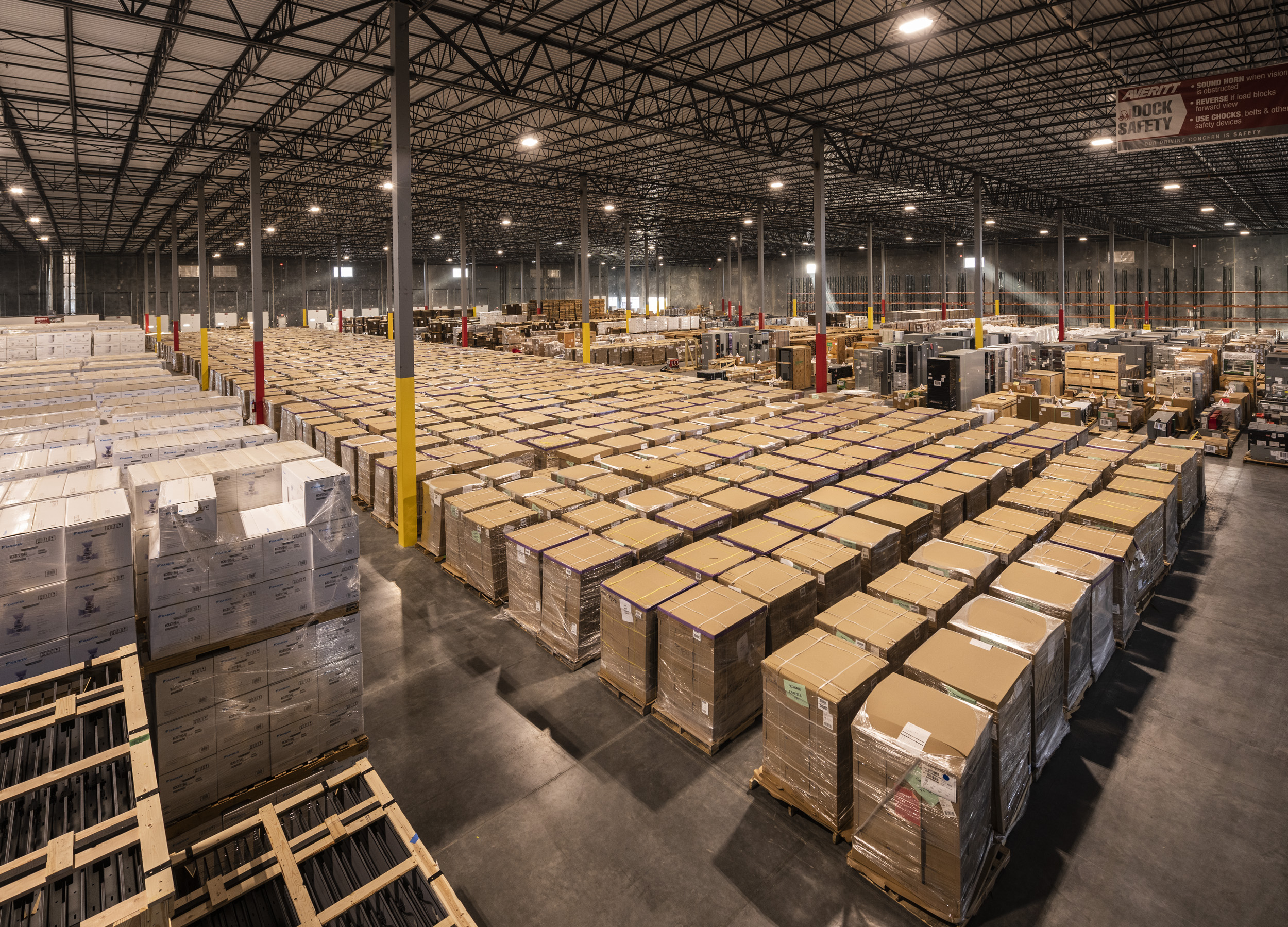 Averitt Distribution and Fulfillment