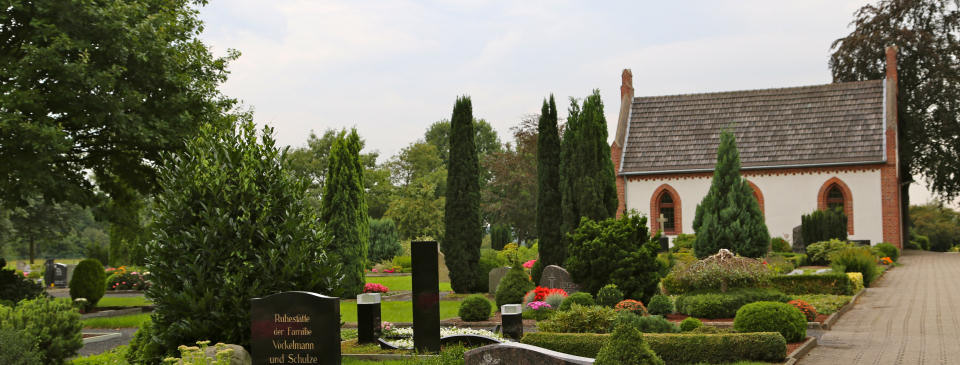 Bönen - Ev. Kirchengemeinde Bönen (Friedhof), Lenningser Straße in Bönen