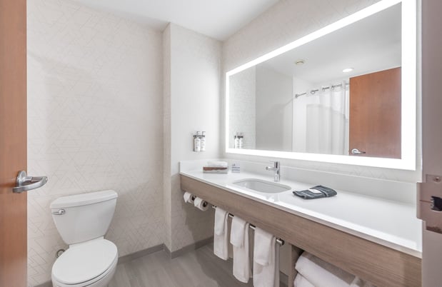 Images Holiday Inn Express & Suites Saint Robert - Leonard Wood by IHG