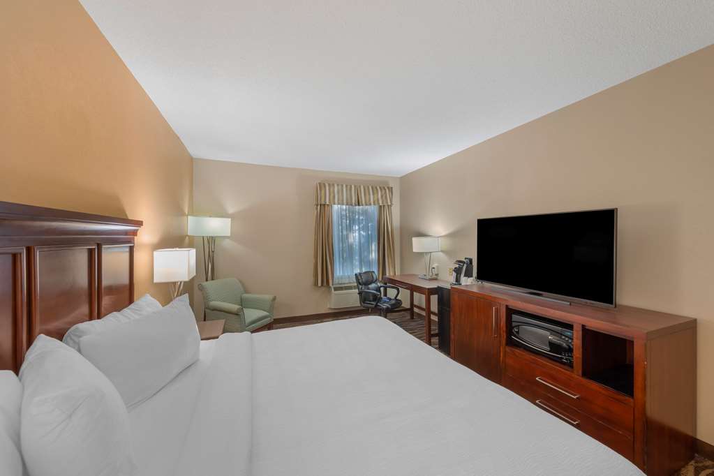 Accessible King Guest Room