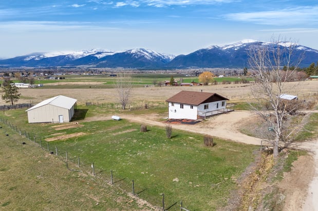 Images Chelsea Dallmann, REALTOR