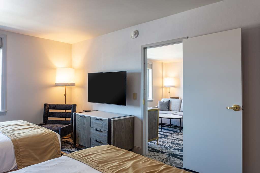 Guest room