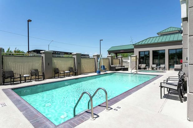 Images Hilton Garden Inn Phoenix Airport North