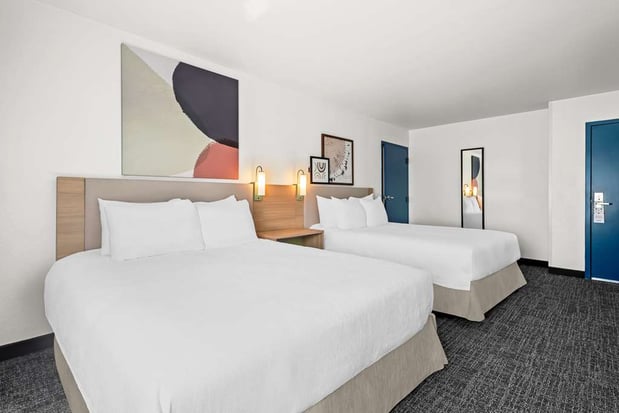 Images Spark by Hilton Oxford