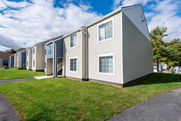 Images Steeplechase Apartment Homes