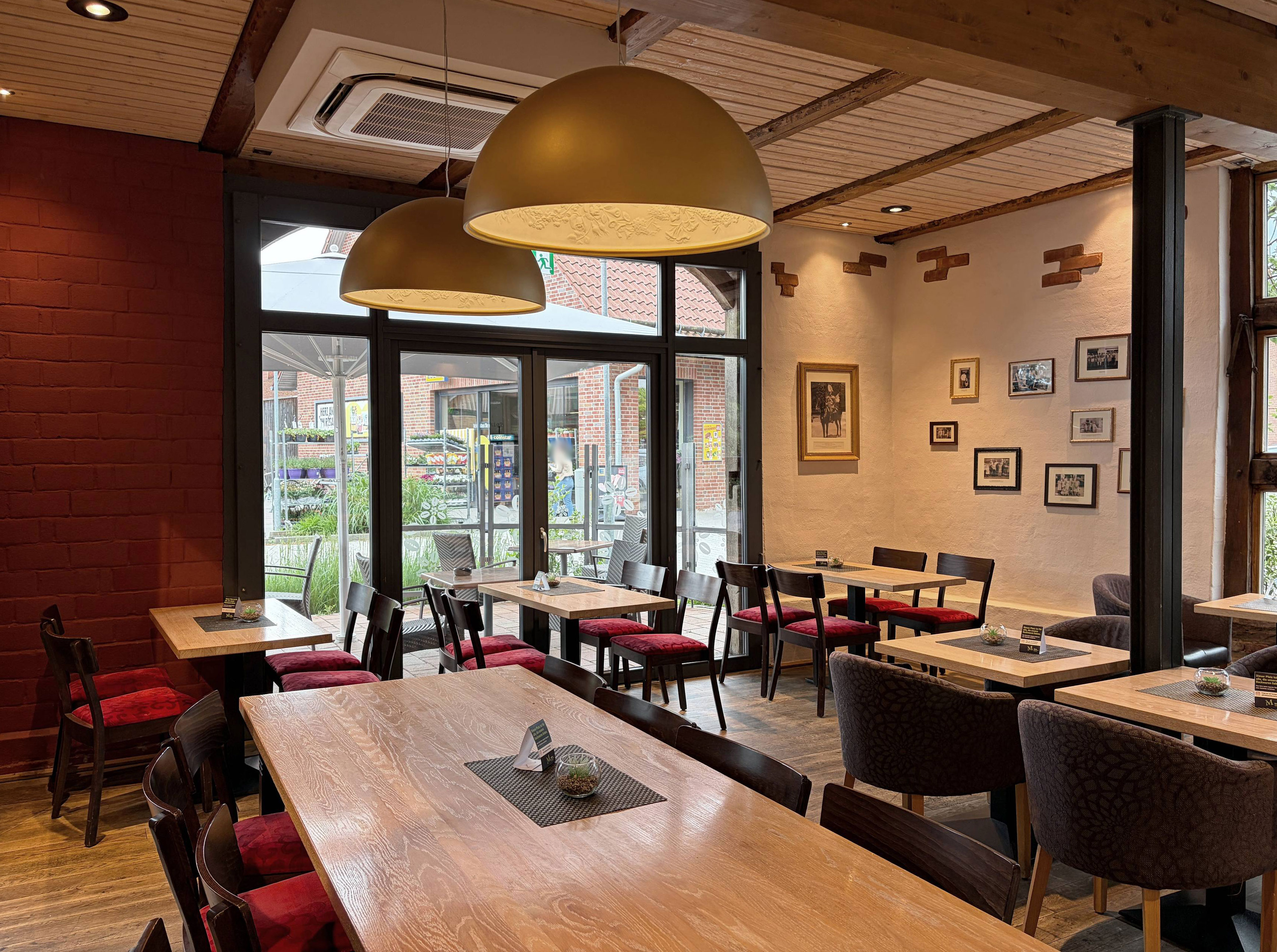 Café Hüüs Hoff, Försterweg 6a in Wahrenholz