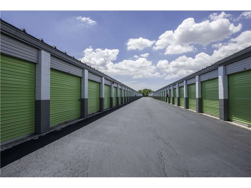 Exterior Units - Extra Space Storage at 4750 62nd Ave N, Pinellas Park, FL 33781