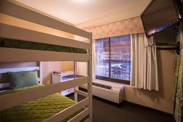 Images Holiday Inn & Suites St. Paul NE - Lake Elmo by IHG