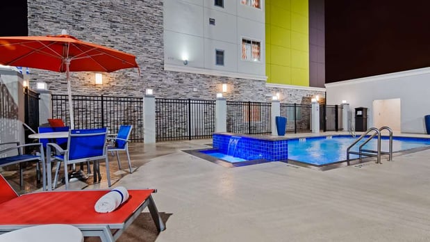 Images Best Western Plus Pasadena Inn & Suites