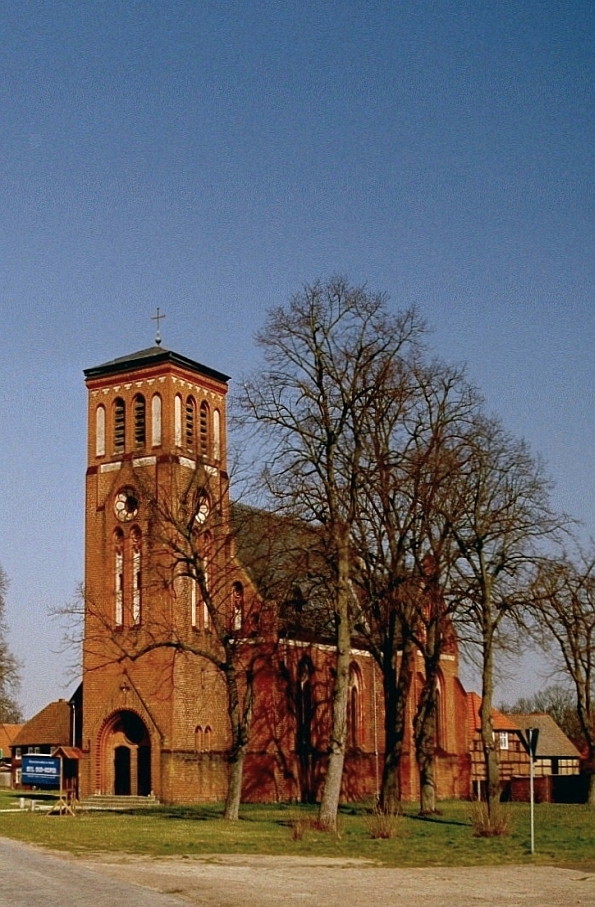 Kirche Groß Lüben - Pfarrsprengel Rühstädt, Dorfstraße in Groß Lüben