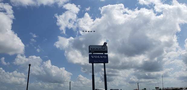 Images Vanguard Truck Leasing