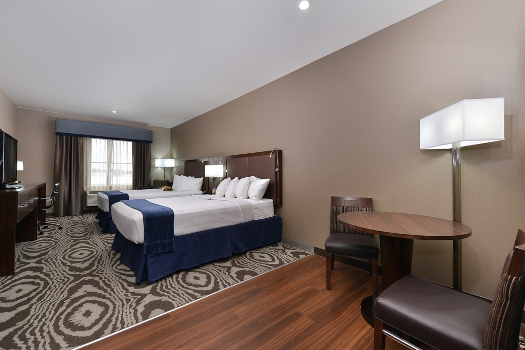 Two Queen Beds Guest Room Best Western Plus Williston Hotel & Suites Williston (701)572-8800