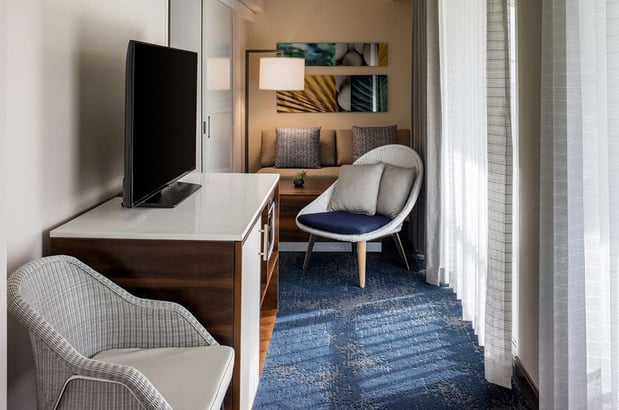 Images Hilton Garden Inn Waikiki Beach