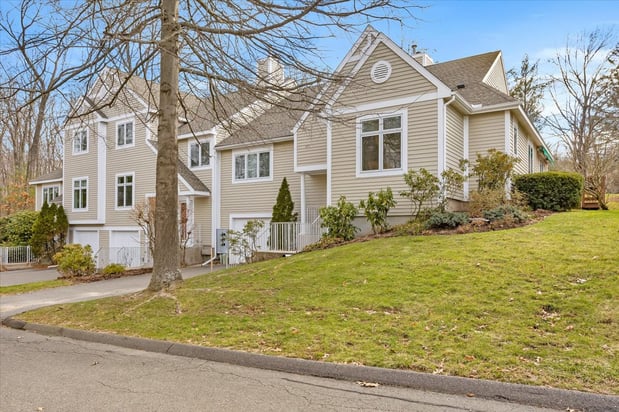 Images BHHS New England Properties: Cheryl Arcidiacono, Realtor