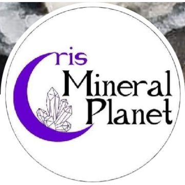 Cris Mineral Planet Logo