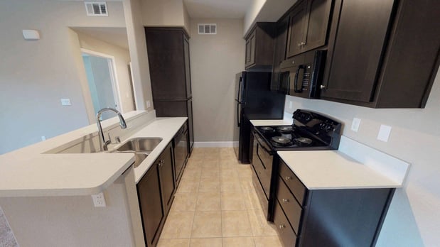 Images Edgewater Apartments