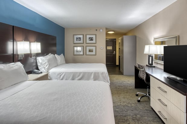Images Holiday Inn & Suites Atlanta Airport-North by IHG