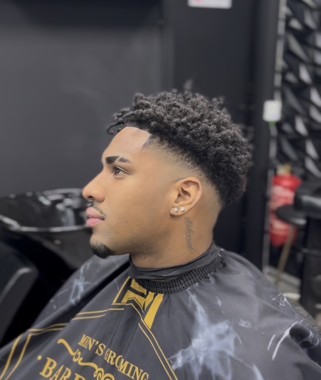 Images Hassan's Barbershop ⅠⅠ