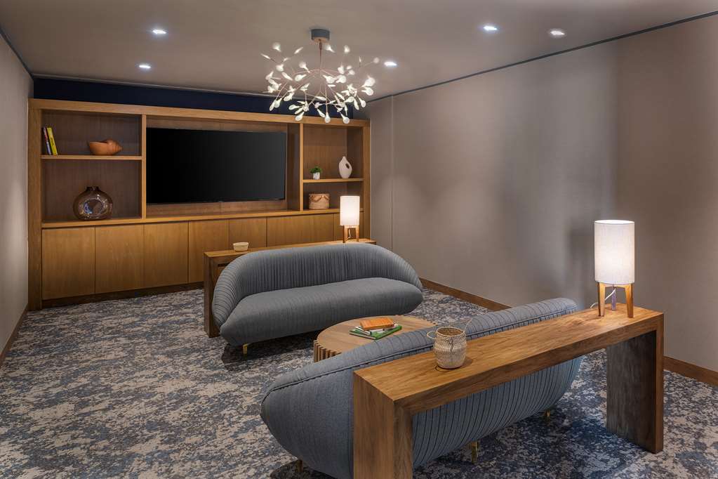 Images Hilton Garden Inn Cancun Airport