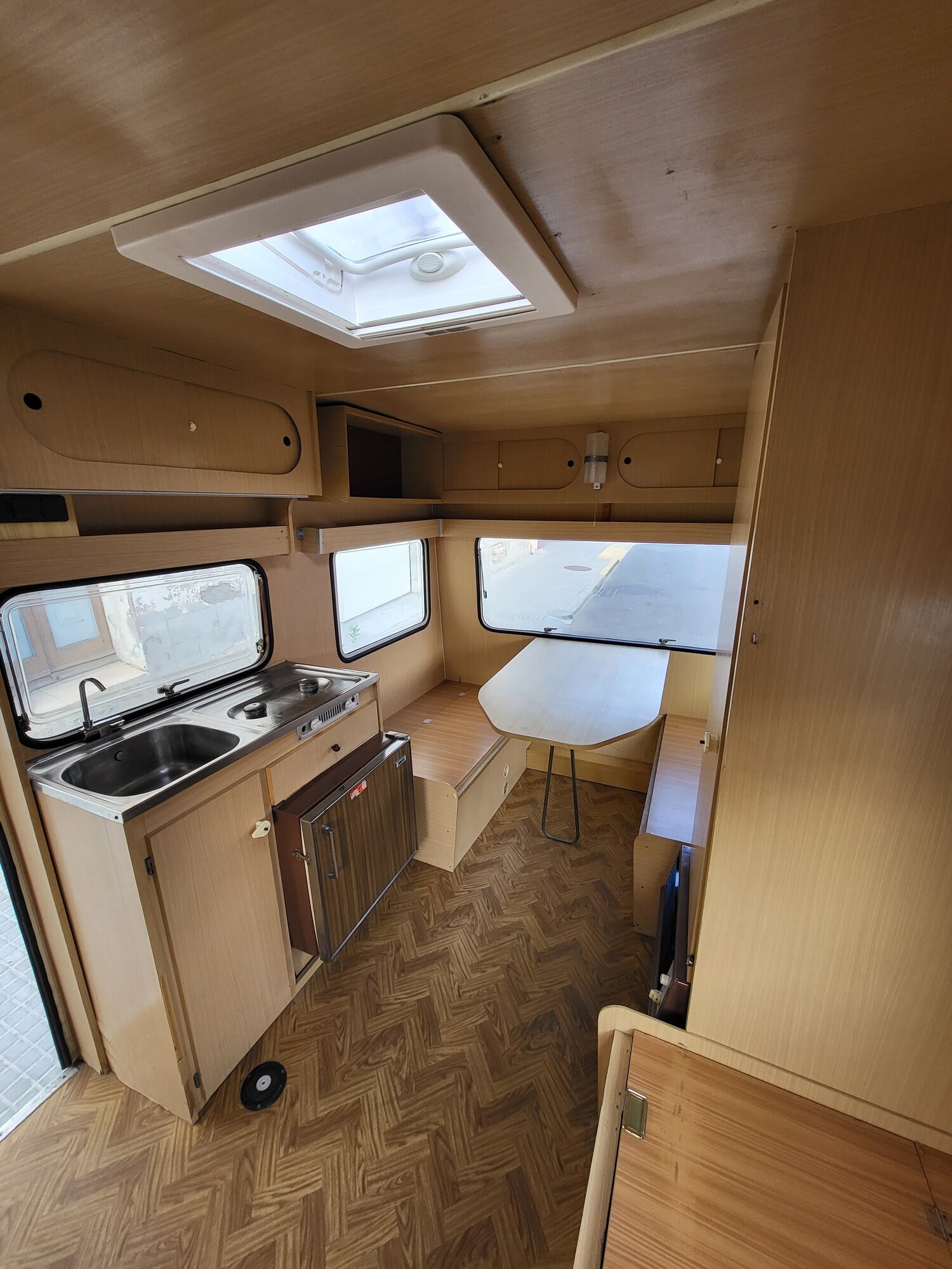 Images FreeVans S.L.- Taller de Autocaravanas & Camper Barcelona