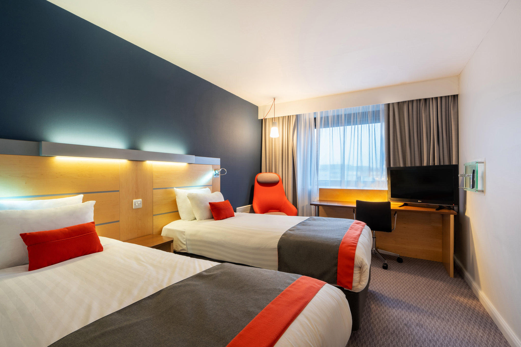Images Holiday Inn Express Dundee, an IHG Hotel